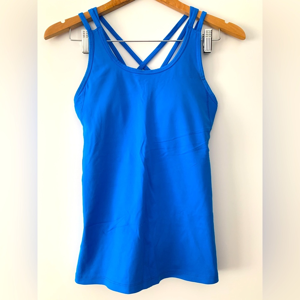 Like NEW! GAP FIT built-in bra 💙 blue strappy TANK TOP Size XS